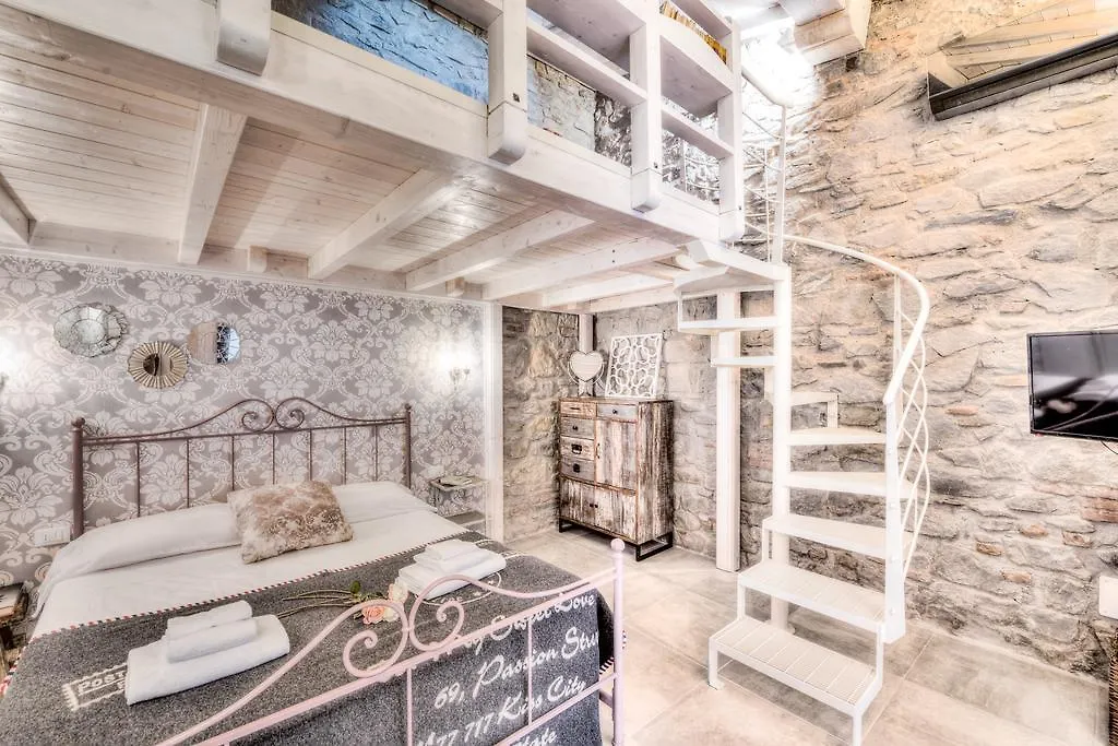 Giglio Apartments By Mmega Firenze 0*,